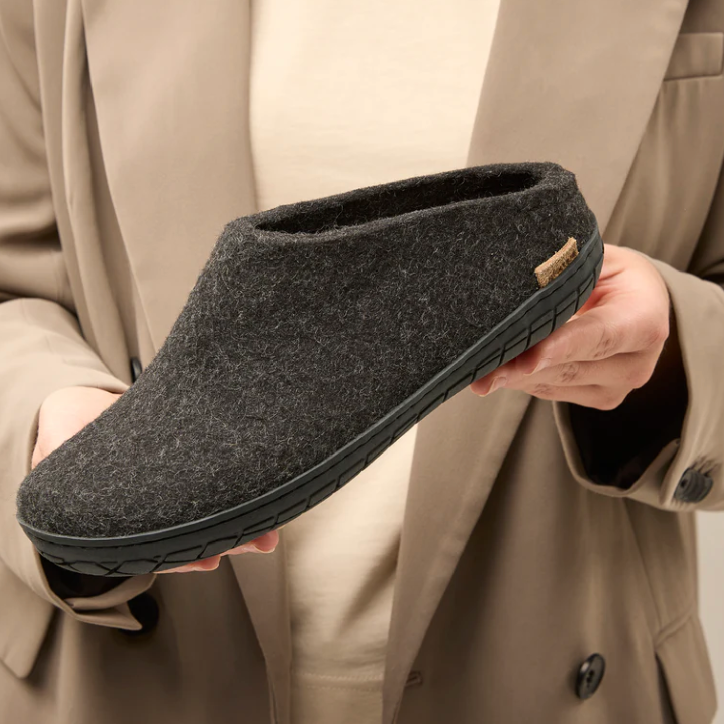 Glerups The Slip-On Charcoal - Black Rubber (10139337818399)