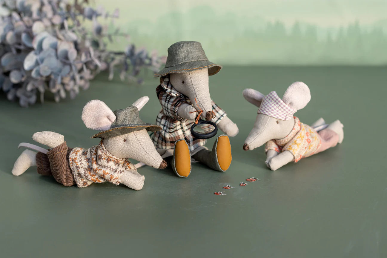 Maileg Wildlife Guide Mouse (8353819918623)