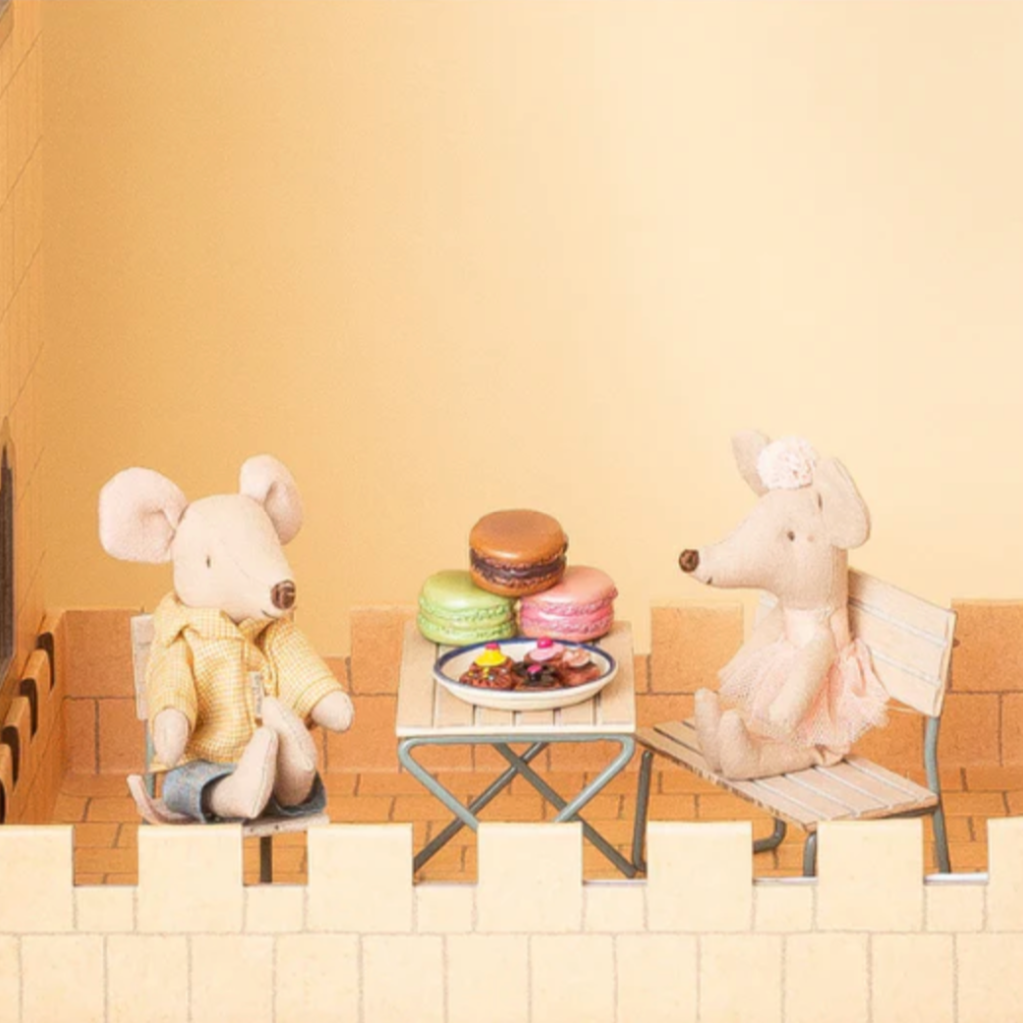 Maileg Garden Set, Table with Chair and Bench (6748652666945)