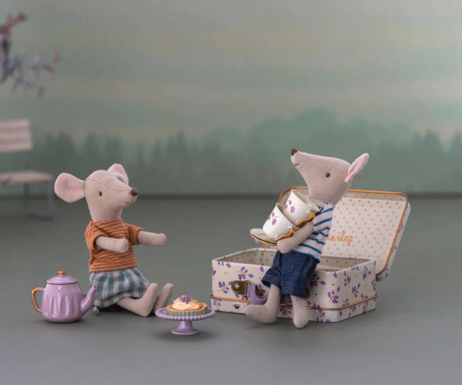 Maileg Afternoon Treat, Mouse, Purple Madelaine (8435569426719)