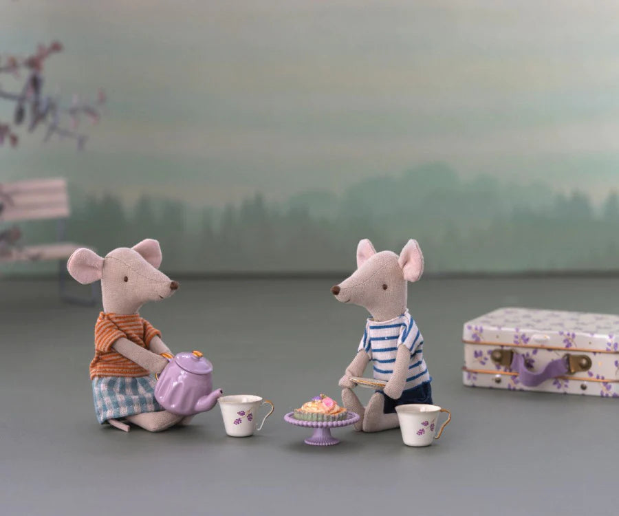 Maileg Afternoon Treat, Mouse, Purple Madelaine (8435569426719)