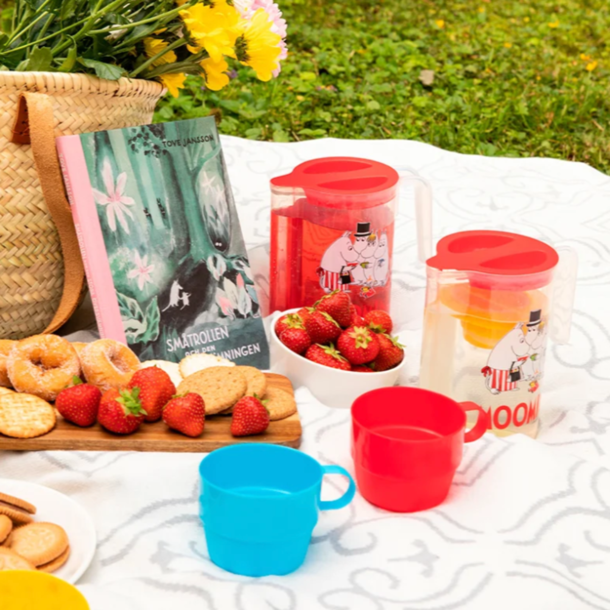 Moomin Characters Picnic Pitcher with 4 Mugs (8437581873439)