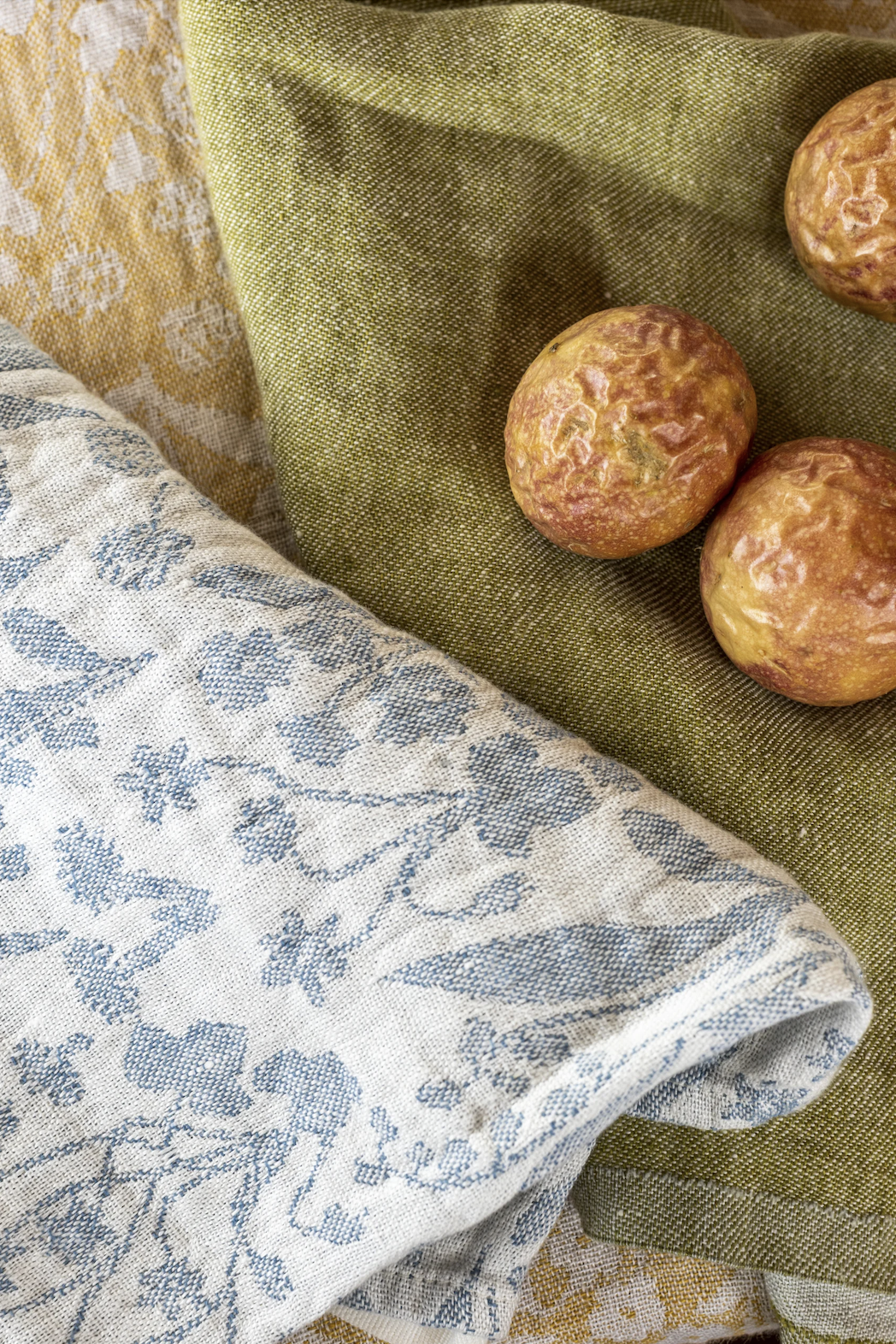 Niitty Field Washed Linen Tea Towel,  48x70cm, White-Rainy Blue (10224916562207)