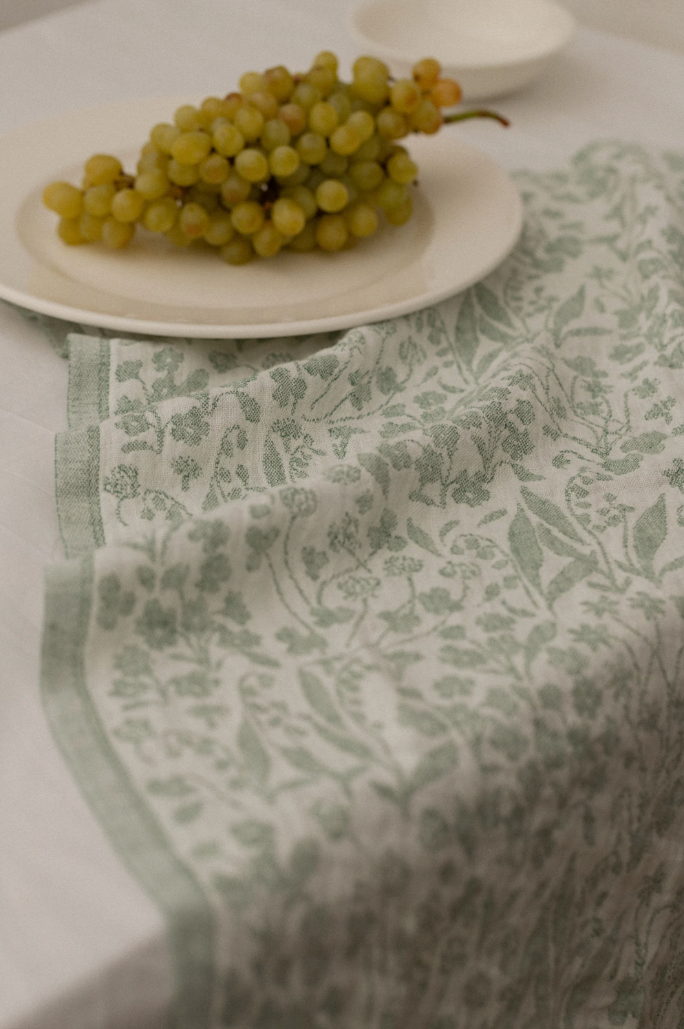 Niitty Field Washed Linen Tea Towel, 48x70cm, White-Aspen Green (10224916693279)