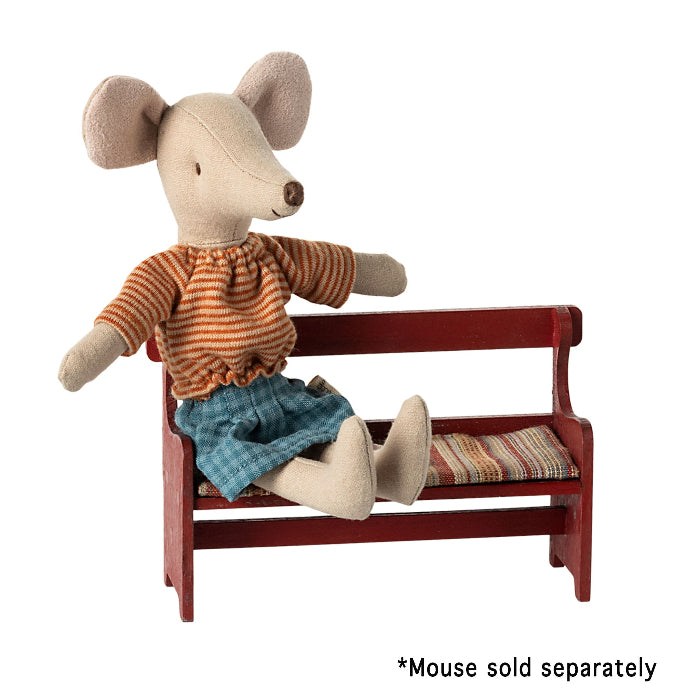 Maileg Bench Mouse, Red ETA November 2024 (9378024980767)