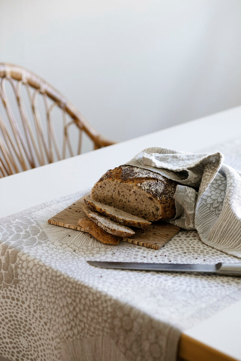 Ruut Washed Linen Tea Towel 48x70cm, Linen-White (9788112896287)