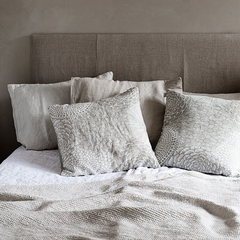 Ruut Linen Cushion Cover 45x45cm, White Linen (9788131770655)