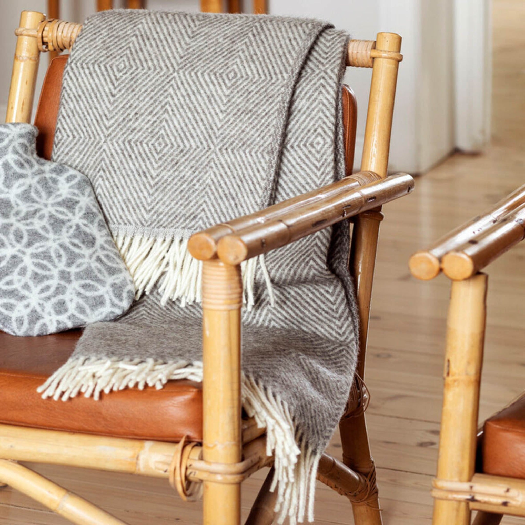Maria Wool Throw 130x180cm, Grey-White (6807623139393)